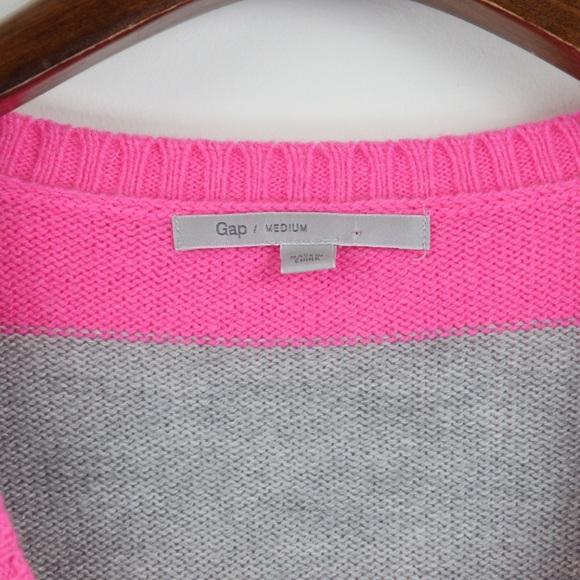 Gap Luxe Gray & Bright Pink Barbiecore Striped Wool Blend V-Neck Sweater Medium - Picture 2 of 3